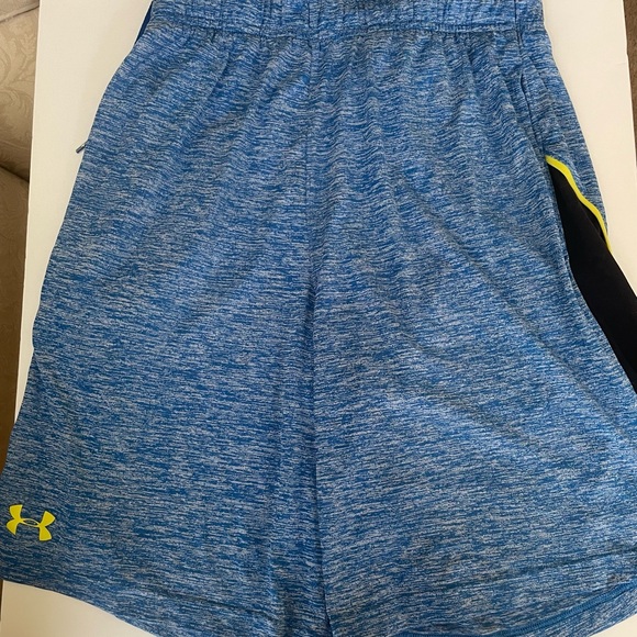Men’s Blue, Black, & Neon Yellow Under Armour Shorts Size Small - Picture 6 of 9